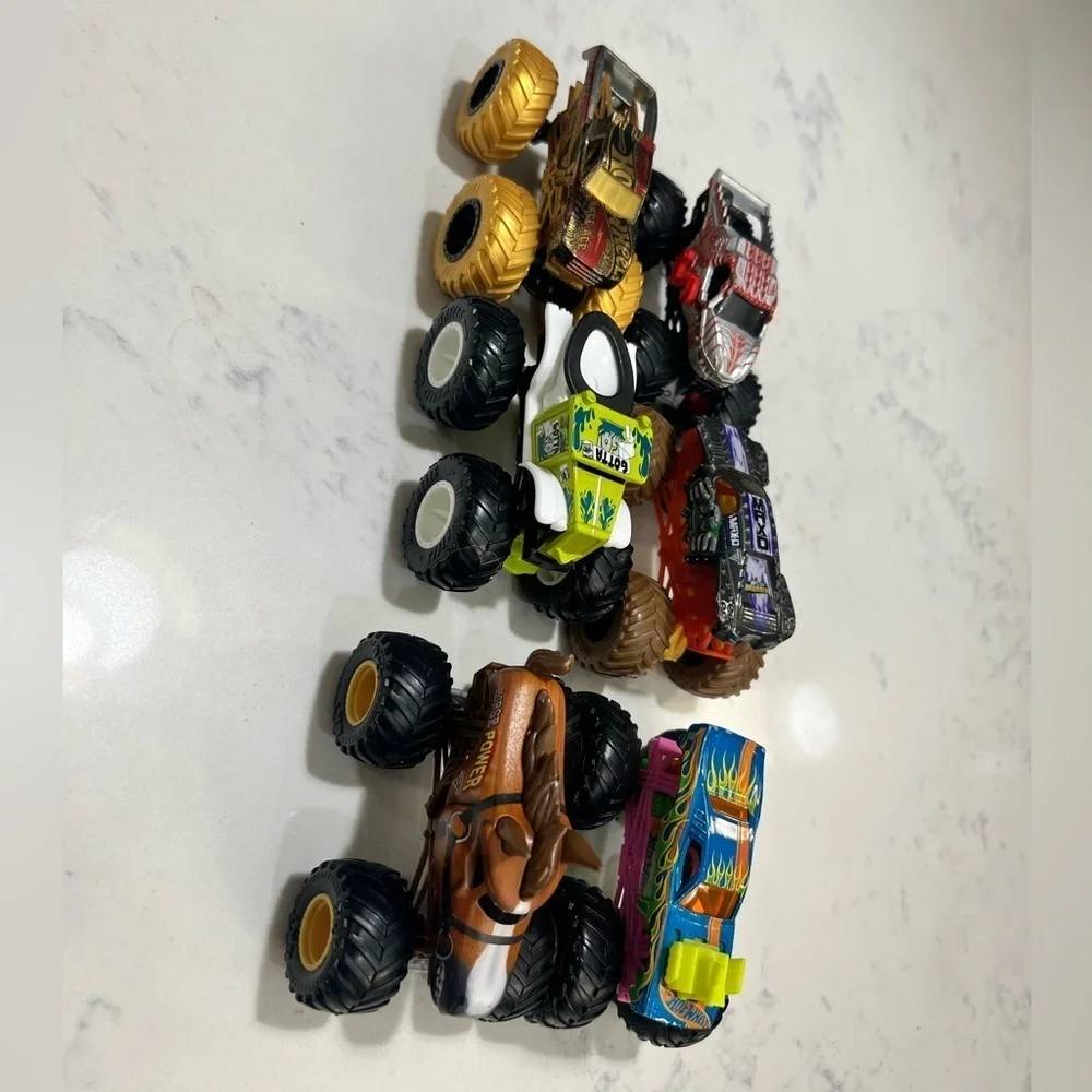 Monster Truck Toy Set - 6 Multicolor